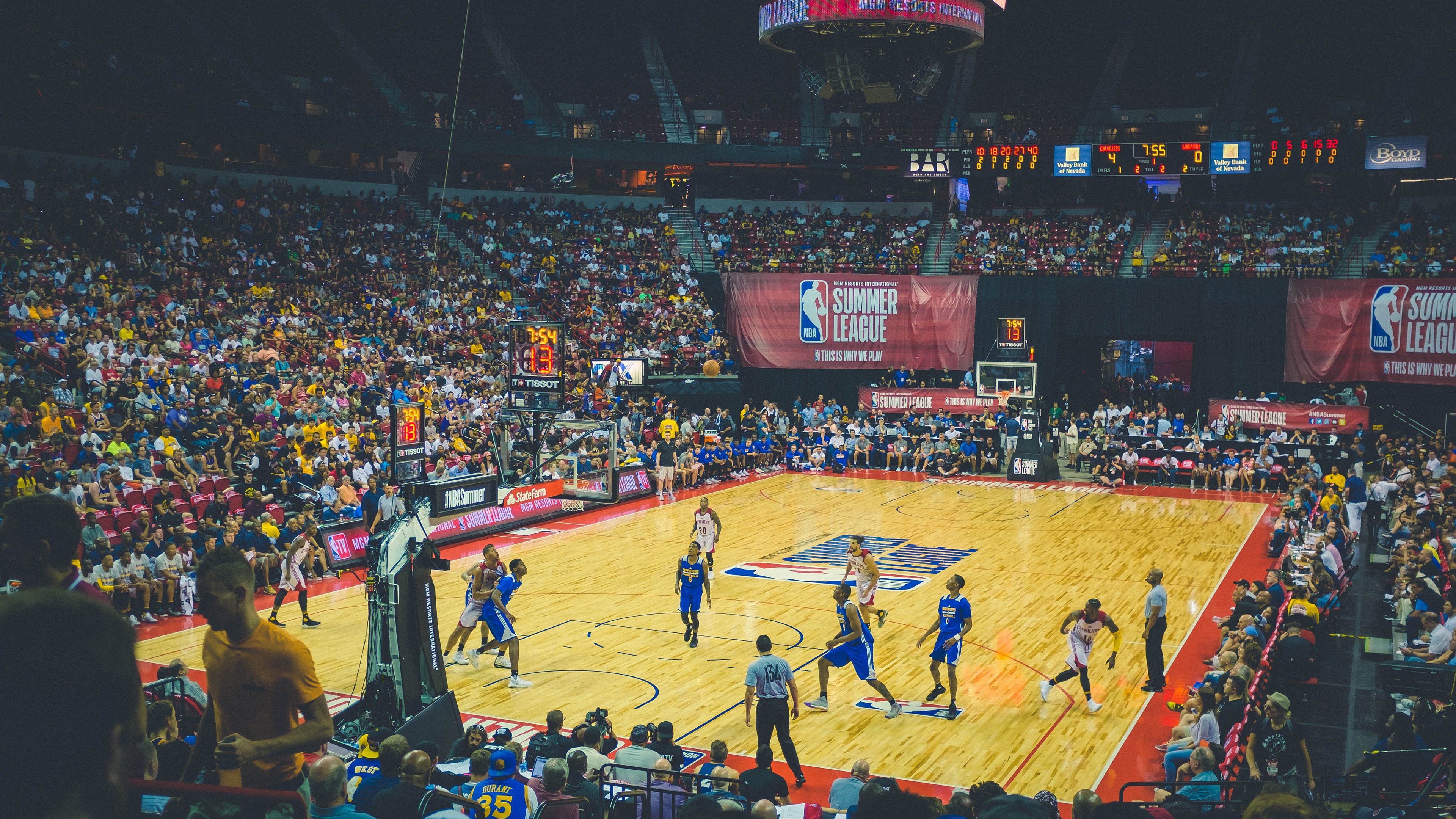 巴黎大师赛转会风云：曼城盯上锋线强援，哈兰德或成交易筹码